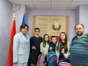 В школу – с рюкзаком, наполненным добром и заботой!