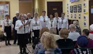 💃🎶 В преддверии 8 марта в отделении дневного пребывания для граждан пожилого возраста ТЦСОН Заводского района состоялся праздничный концерт «Лирическое настроение».